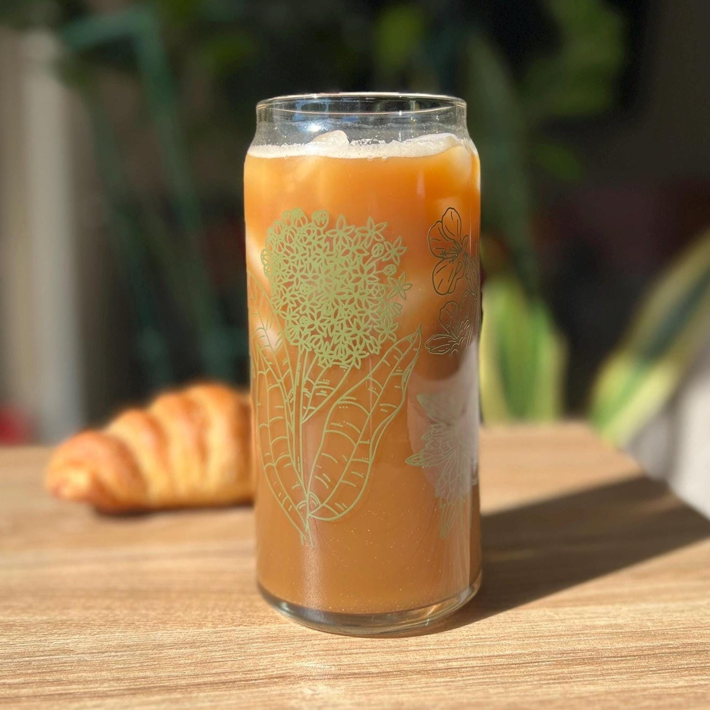 Dishwasher safe Native wildflower cup, Illinois native flowers, Iowa native, flower outlines, glass can, glass tumbler, 20 oz iced coffee