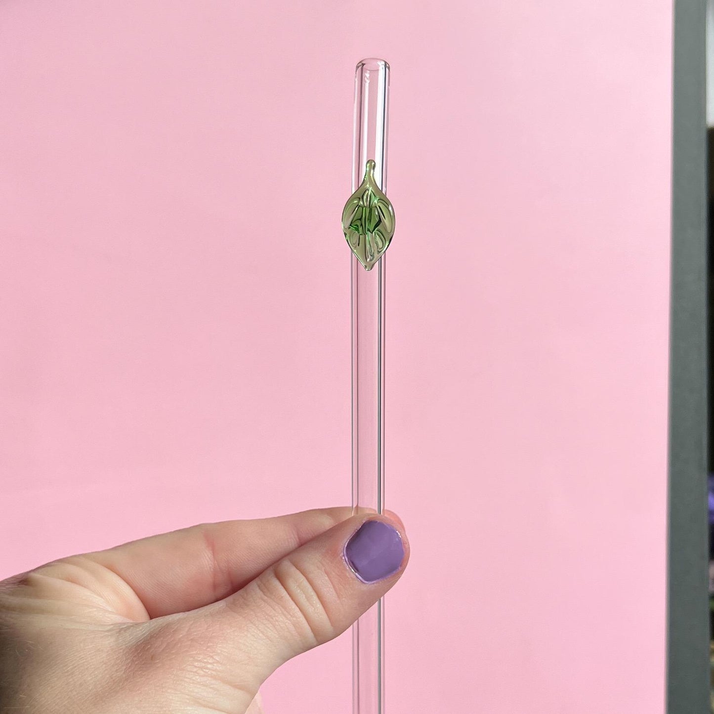 glass straw with decal for 16 oz cup. 8 inches long with a bend. Glass and dishwasher safe