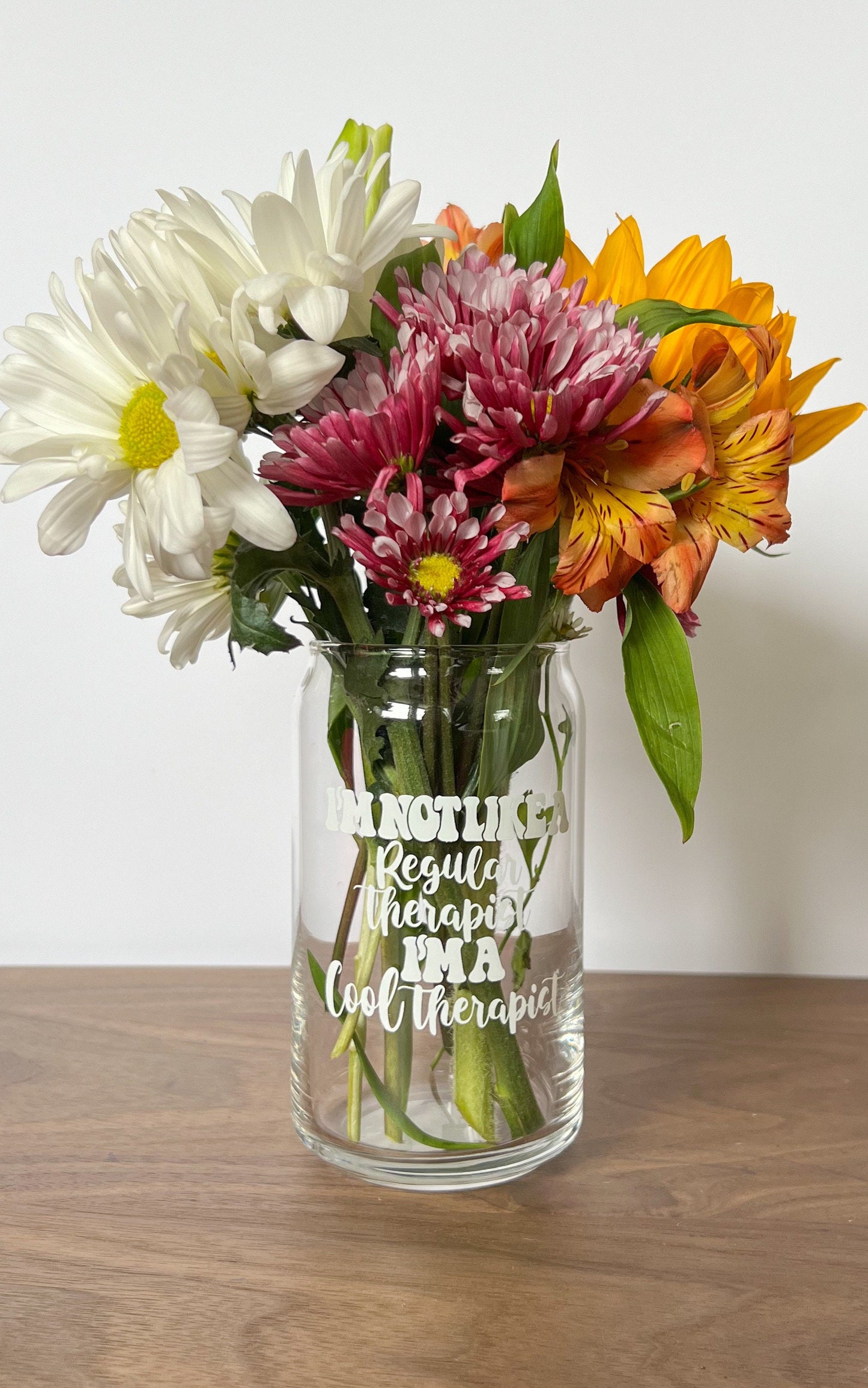 Dishwasher safe cup! I’m not a regular therapist cup, mental health cup, gift for therapist, I’m a cool therapist, bamboo lid & glass straw