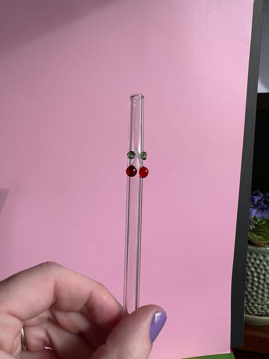 glass straw with decal for 20 oz cup. 9 inches long with a bend. Glass and dishwasher safe